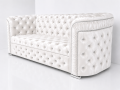 Sofa 3 osobowa Królowa Karmen siedzisko pikowane chesterfield - perłowa biała.png